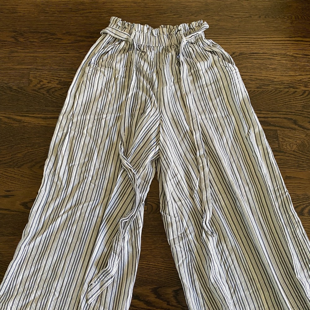 AMERICAN EAGLE FLOWY BEACH PANTS